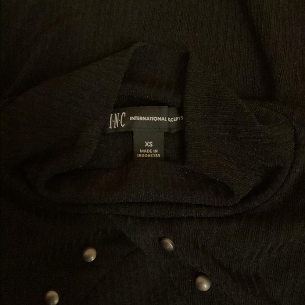 INC International Concepts Black Top